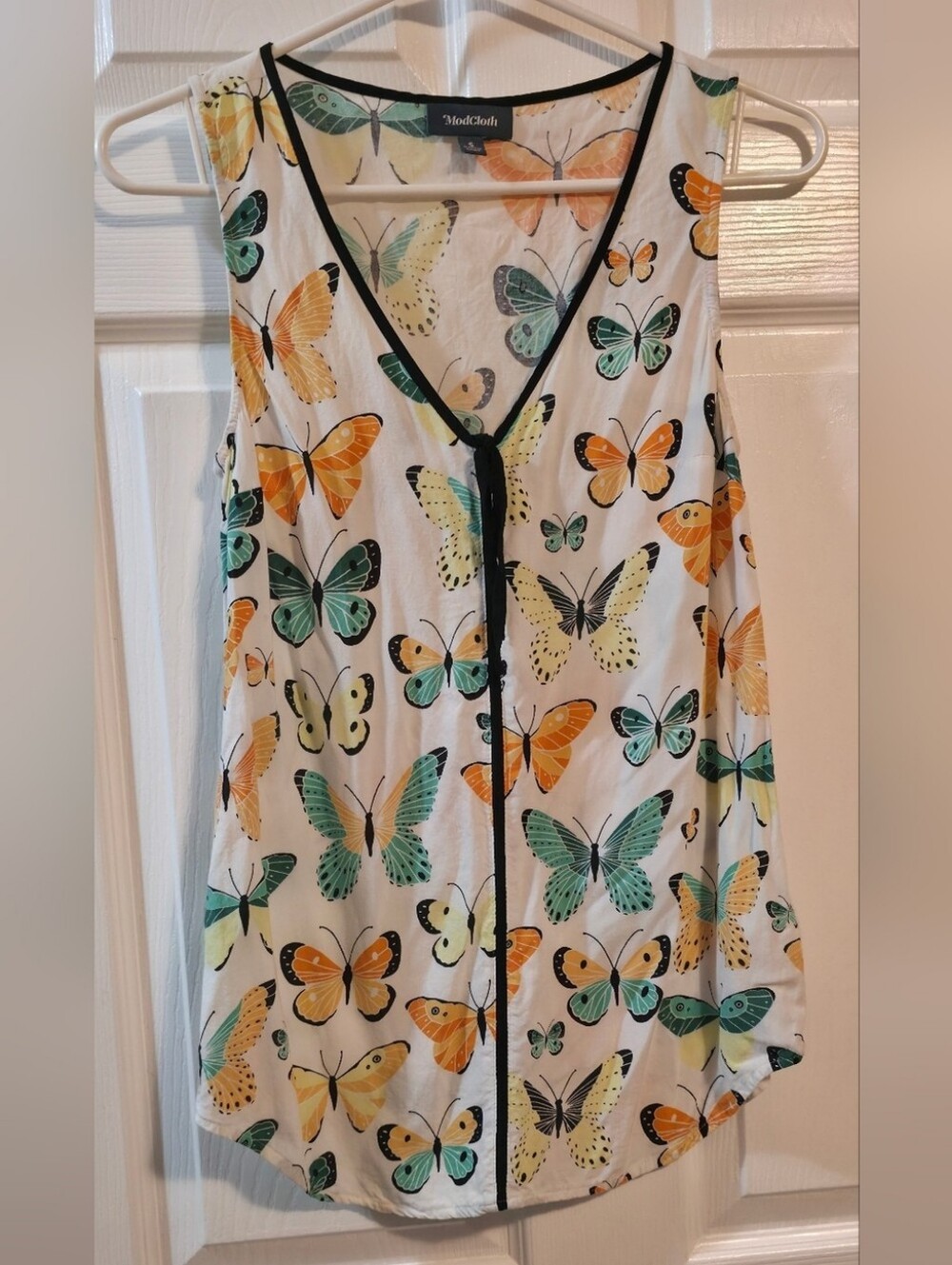 4/$67 Deal! ModCloth White Butterfly Print Sleeveless Blouse with Black Trim